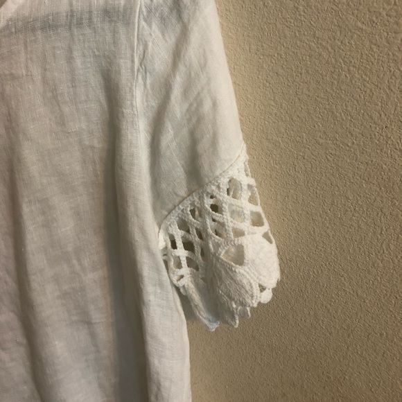 White linen lace top - Picture 2 of 3